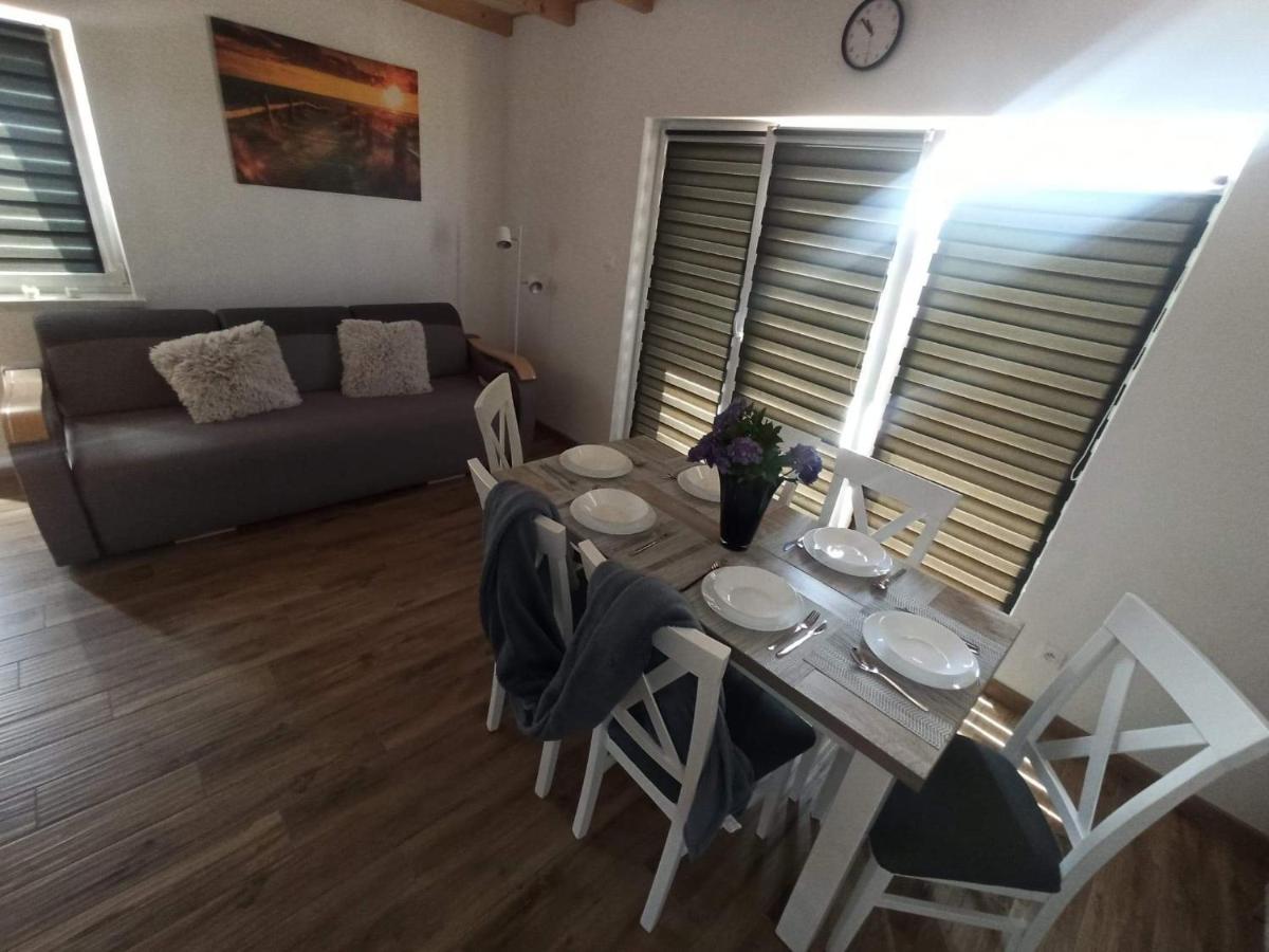 Zakatek Ciszy. Villa Sluchowo Eksteriør billede
